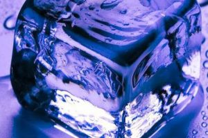 خواص آب استخر