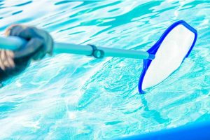 تمیز کردن استخر